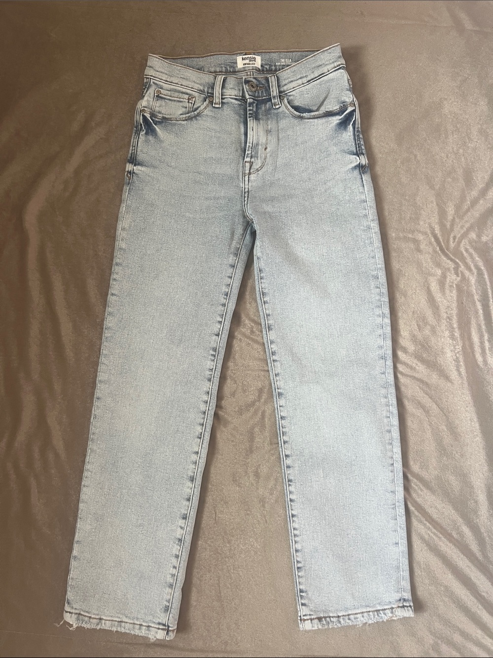 Women’s Light Wash High-Rise Straight Jeans ankle